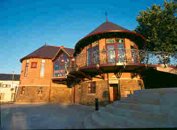 Visitor Centre view from Castle side.jpg